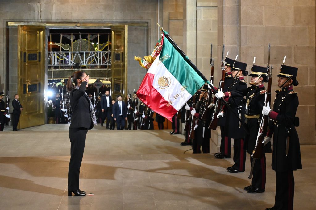 Saludos a la Bandera