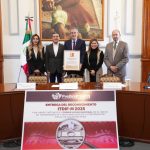 this is an alt image