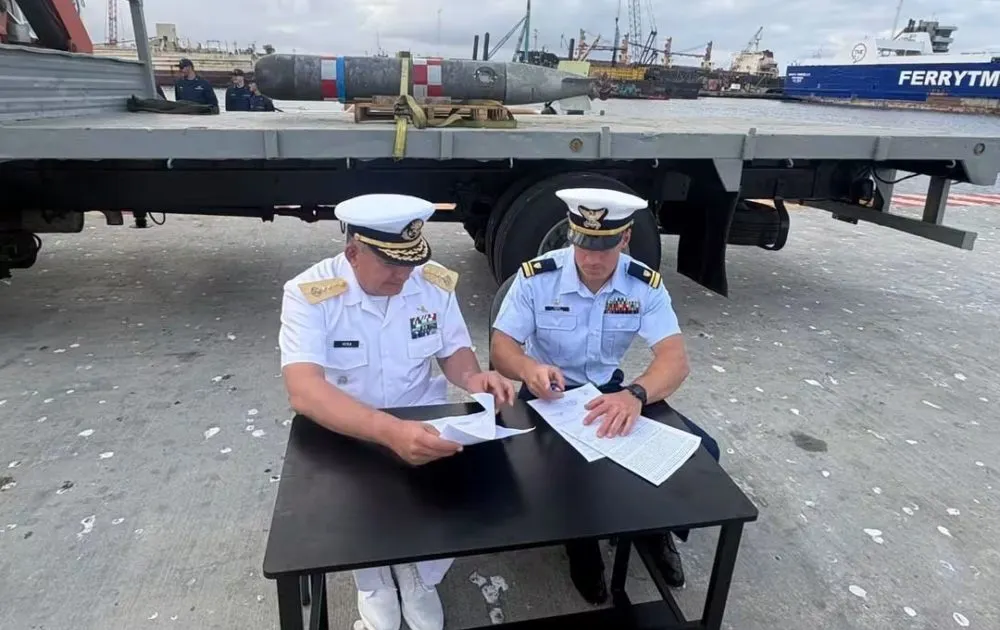 Entrega Marina a EU torpedo de práctica hallado frente a Ensenada