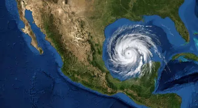 Isaías se fortalece a categoría 2 y Simon alerta por lluvias torrenciales en México