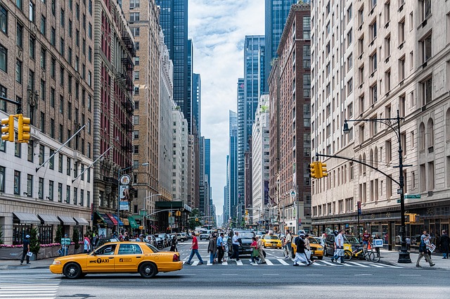 New York Street View AI Description Comparison