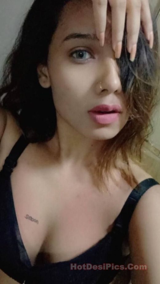 Sexy Pune Ki College Student Ke Leaked Snapchat Photo