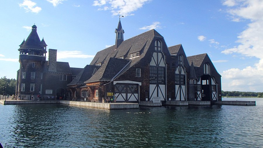 Boldt Castle & Boldt Yacht House — sight
