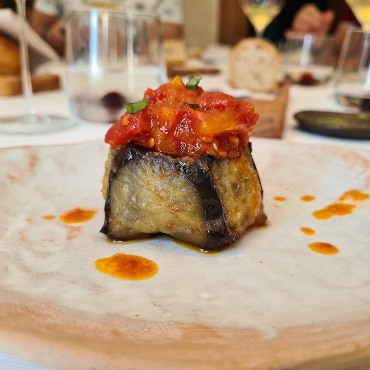 DINS Santi Taura — food and dining