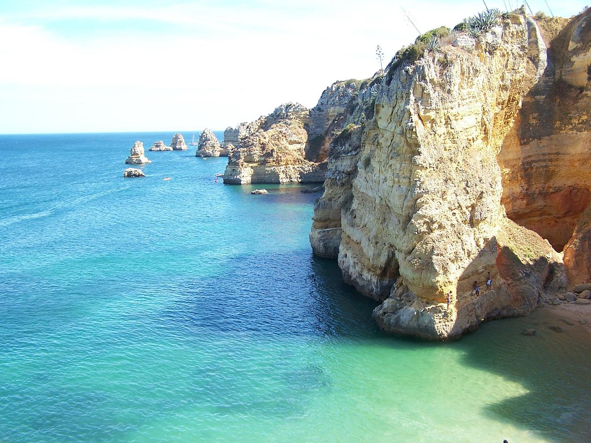 Praia Dona Ana — sight