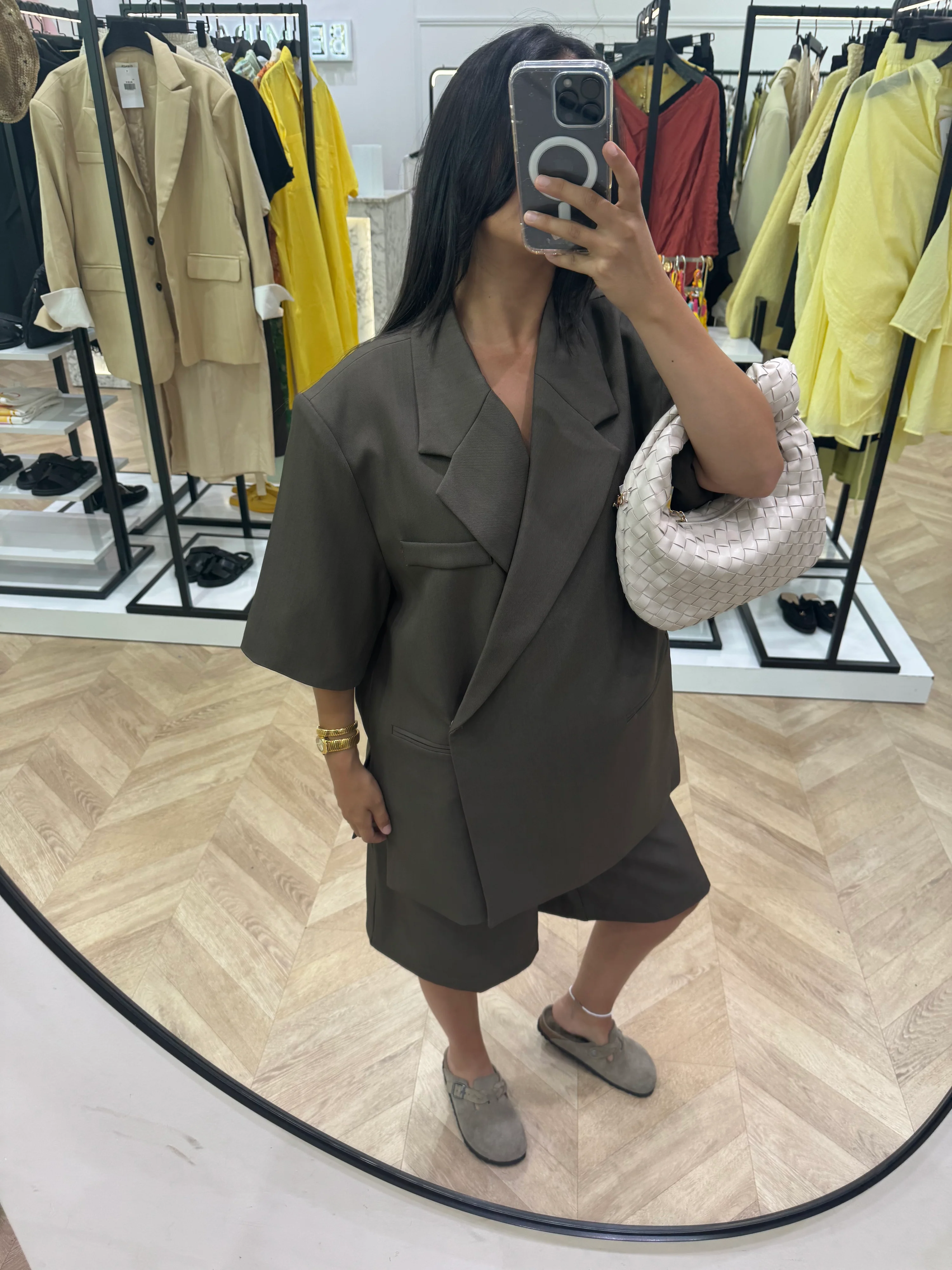 Shoppable looks