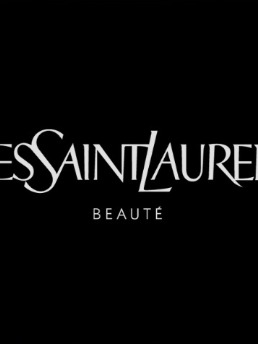 スタッフインタビュー４の動画の写真