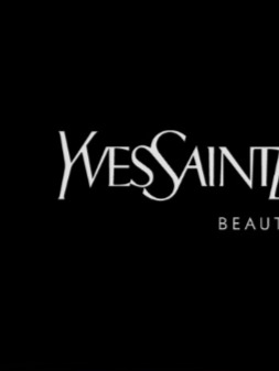 スタッフインタビュー２の動画の写真