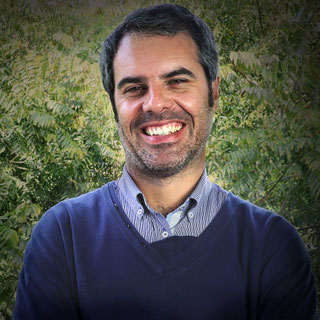 Luis Lodeiros profesora del curso Investigación de Mercados