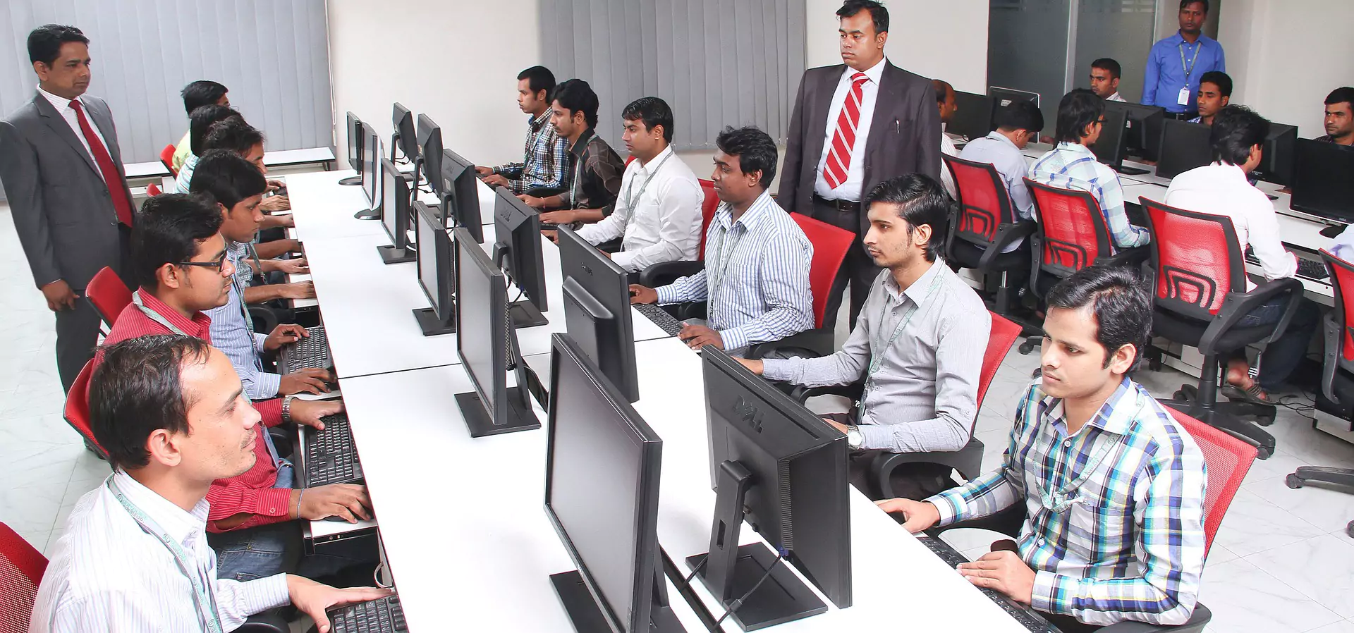 How can a small business manage HR through accounting software?