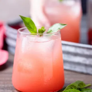 Strawbary Soda