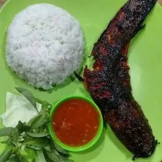Nasi Lele Bakar 