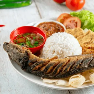 Nasi Lele Goreng Rempah