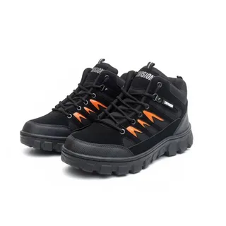 Sepatu Gunung