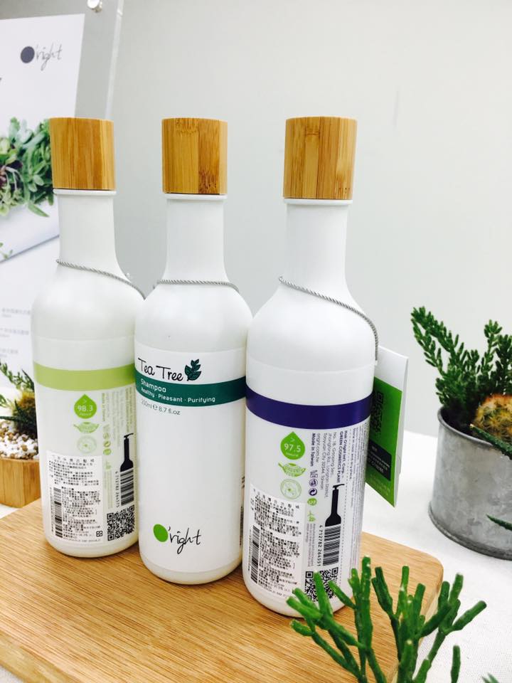 全球第一瓶消費後塑膠製瓶