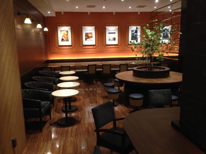 新宿駅西口近くで打ち合わせ 商談ができるおすすめカフェまとめ Dengencafe 電源カフェ