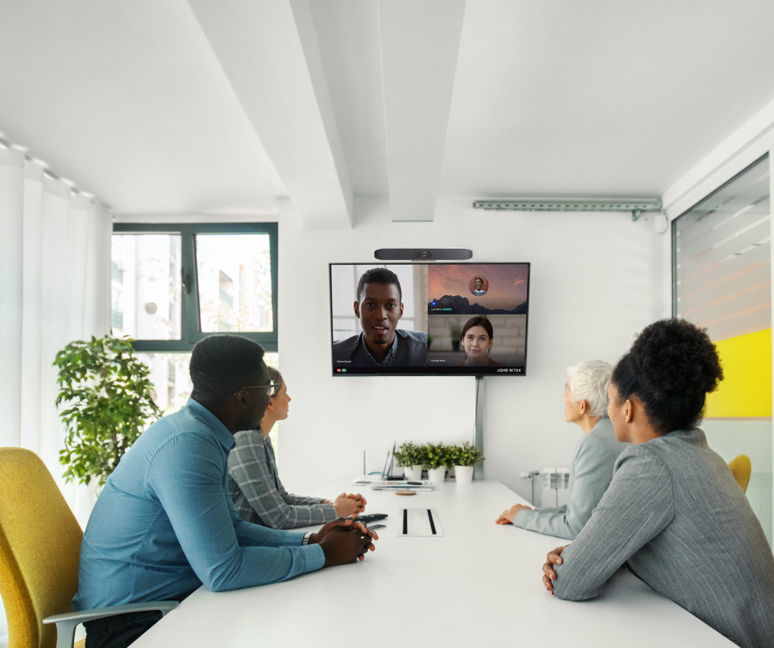 Turn any space into a meeting room with Dialpad Rooms