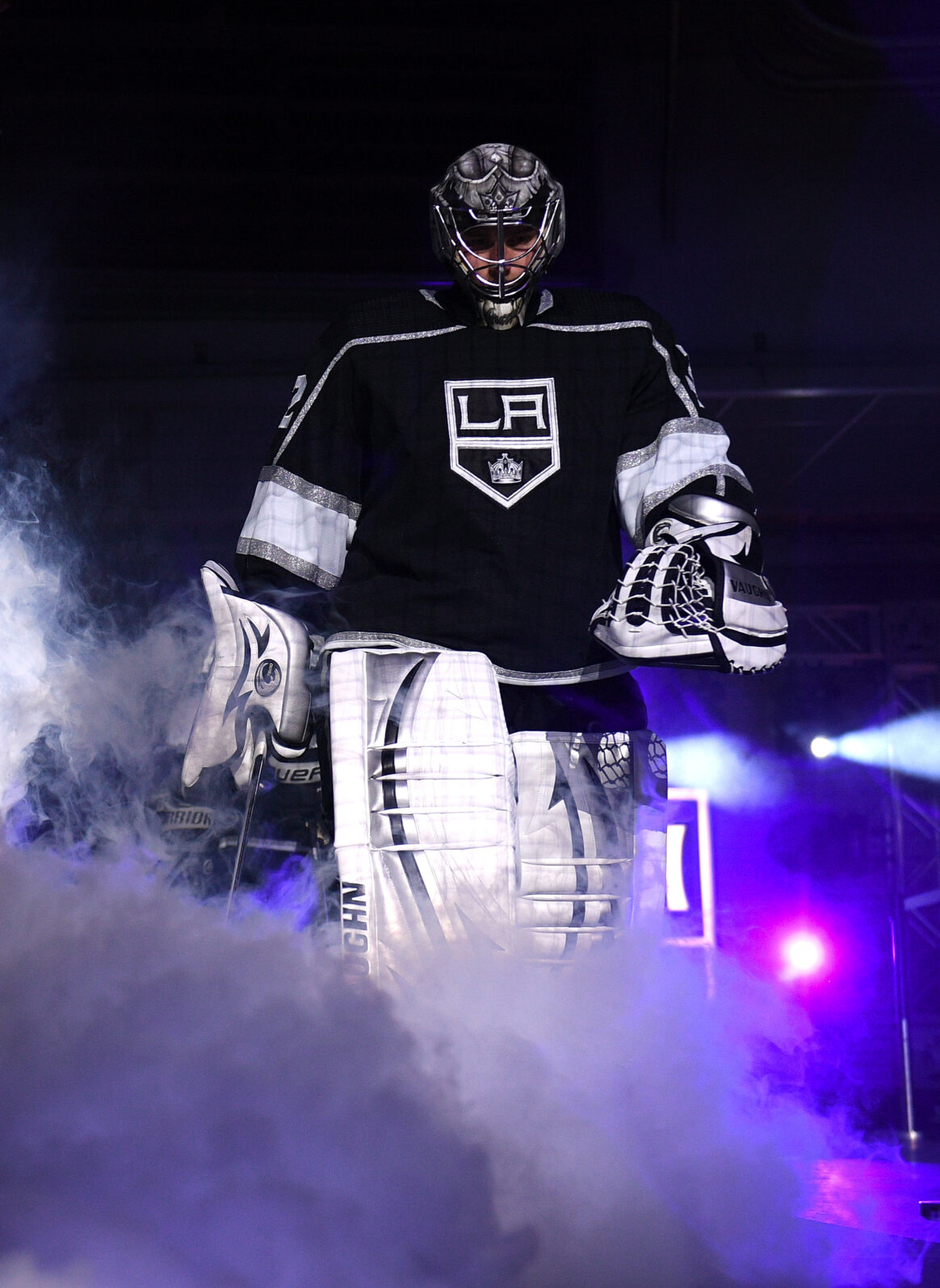 Jonathan Quick comes up big for Kings