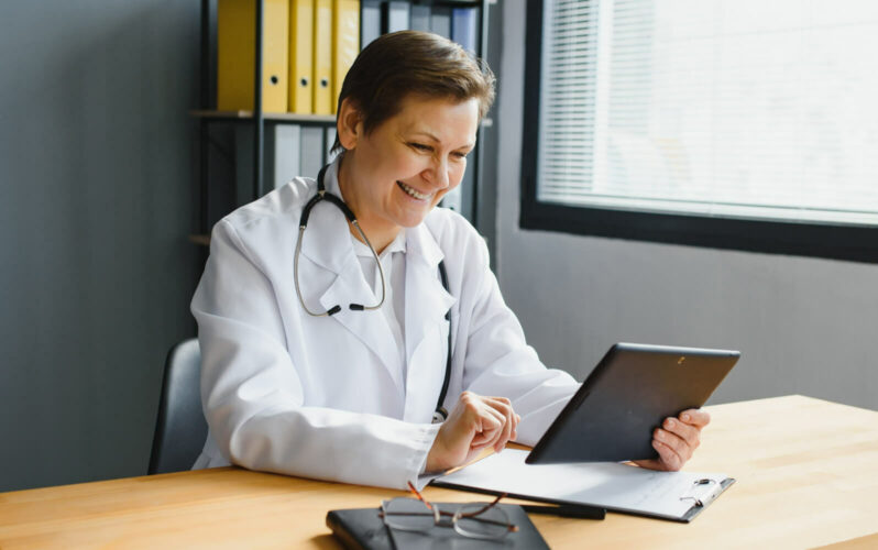 Medical surgeon