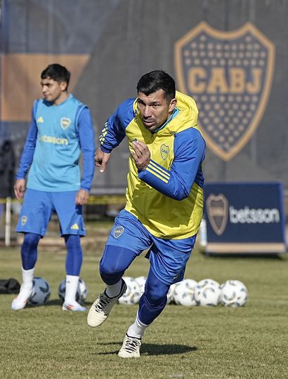 Uno de los refuerzos de Boca, Gary Medel, podría debutar esta noche.