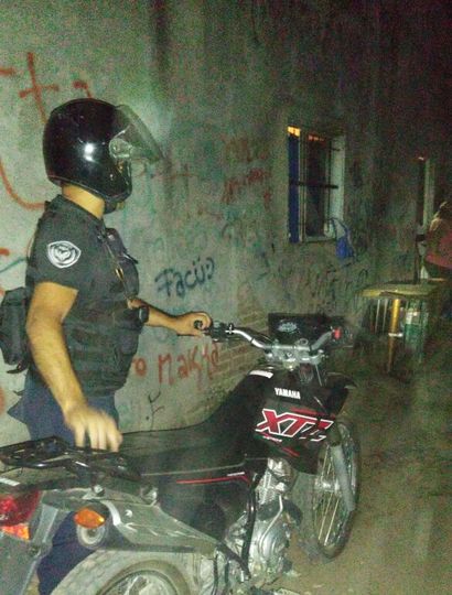 El agresor del Sargento Camezzana está involucrado en el robo de una moto Yamaha XTZ