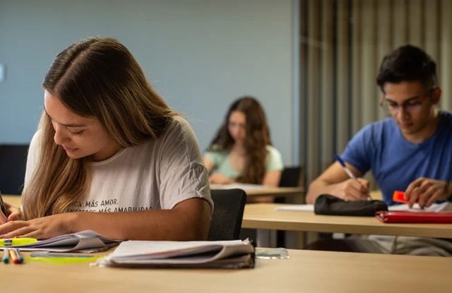 Abre la inscripción el programa de becas para estudiantes de Viamonte