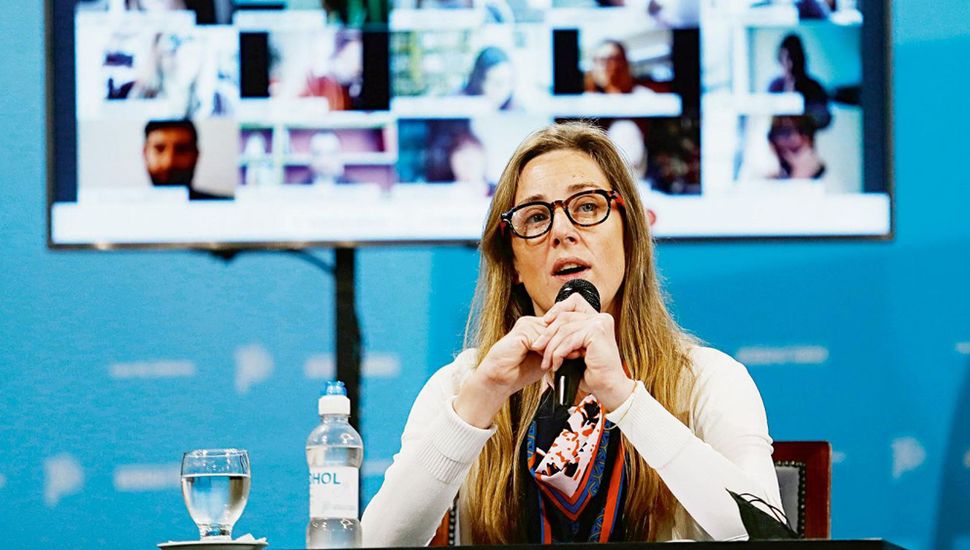 Por las escuelas cerradas, los intendentes pusieron bajo la lupa a Agustina Vila.