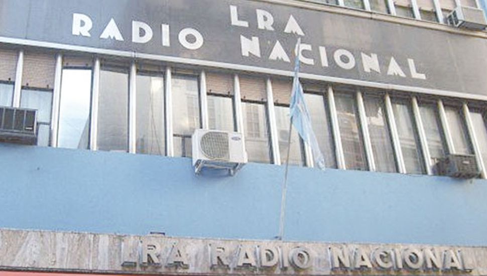 Radio Nacional celebra sus 75 años • Diario Democracia