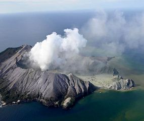 Necesitan piel humana para sobrevivientes del volcán Whakaari