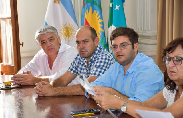 Avanza la compra de tres tractores para las localidades rurales