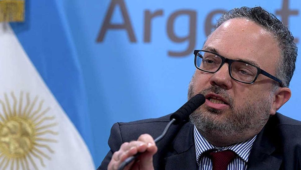 Kulfas habló de los riesgos de una devaluación