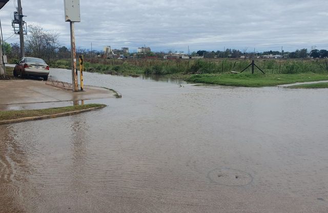 Canales troncales de Chacabuco: escurrimiento bajo control