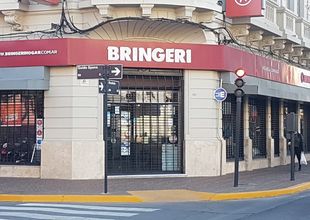 En el centro cerraron casi la totalidad de los comercios.