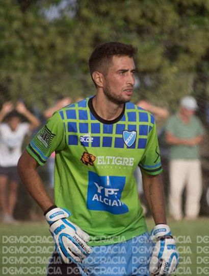 Germán Pérez, arquero de Defensa.