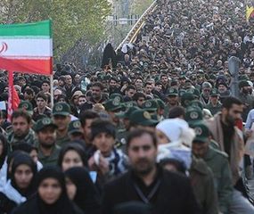 Una marea humana en la despedida de Qasem Soleimani