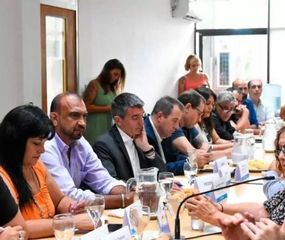 Reclamo para abrir la discusión salarial