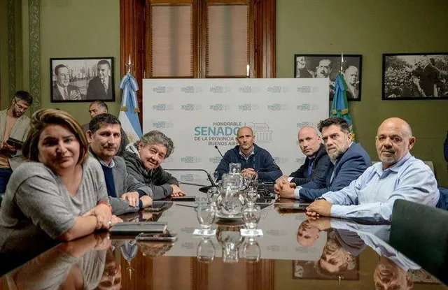 Escala la disputa en el PJ bonaerense