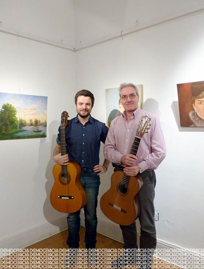 Cristian Guarinos y Hugo Sinde, apasionados por la música y la construcción de instrumentos antiguos.