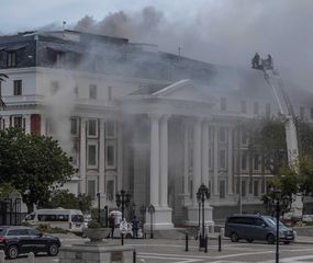 Incendiaron el Parlamento