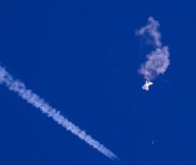 China amenaza a EE.UU. por el derribo de su globo espía