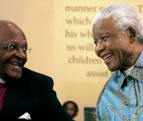 Adiós a un ícono moral: murió el obispo Desmond Tutu