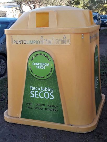 Entregaron una "campana de reciclado" en el Centro Integrador Comunitario Los Pioneros