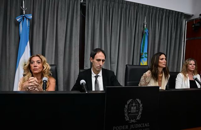 Muerte de Maradona: por un escándalo que involucra a una jueza, suspenden el juicio