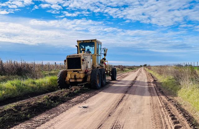 Mittelbach: “Los caminos rurales son uno de los temas centrales y más desafiantes que tenemos como municipio”