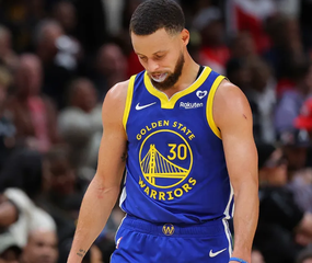 Stephen Curry metió 60 goles
