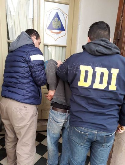 Cayó un peligroso arrebatador, tras una paciente investigación de la DDI de Junín.