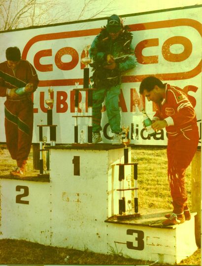 Ceremonia del podio de la categoría Fórmula Renault Bonaerense 850 c.c., en la última carrera disputada en Junín.