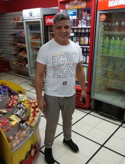 Después de pasar por muchos trabajos y vivir en Estados Unidos, Fernando “Patito” Randazzo abrió El Dólar.