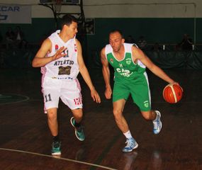 Sarmiento ante Racing