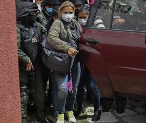 Bolivia: cuatro meses de prisión preventiva para Áñez